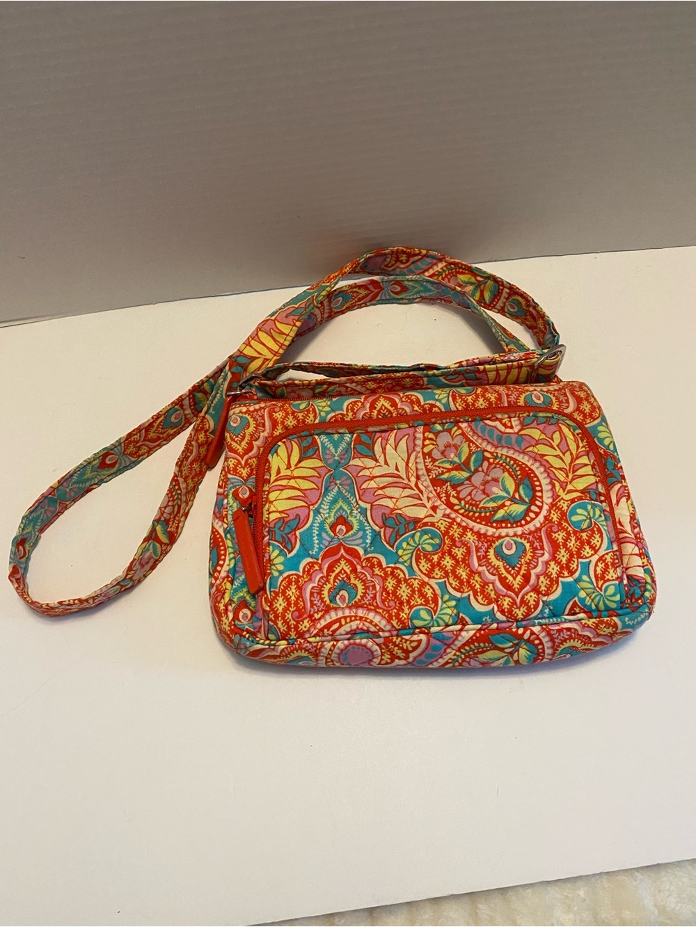 Vera Bradley quilted cotton small crossbody bag retired "Paisley in Paradise"